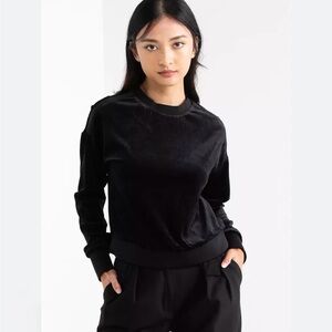 DKNY Black Velvet Long Sleeve Top SZ.M